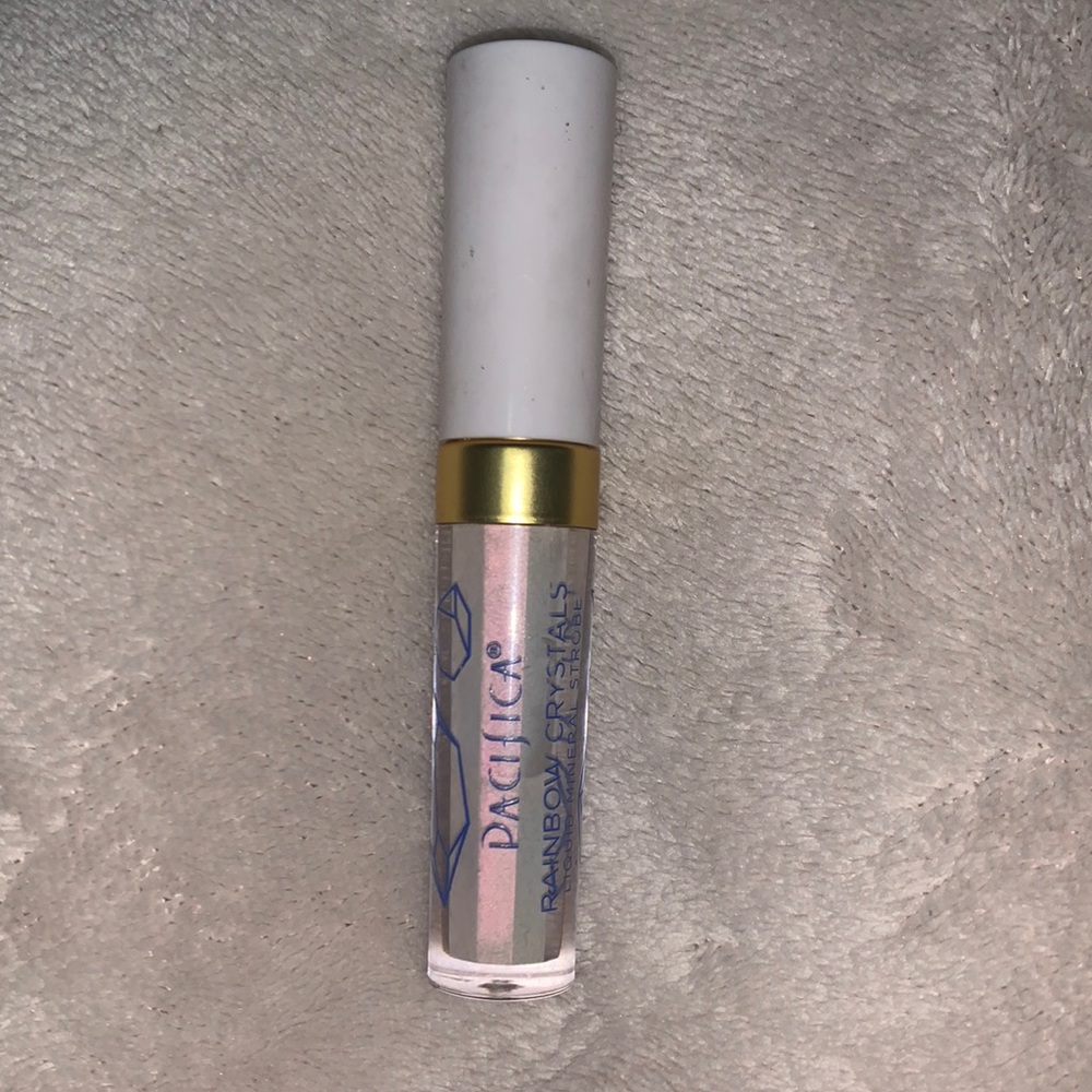 Rainbow crystals liquid mineral strobe
